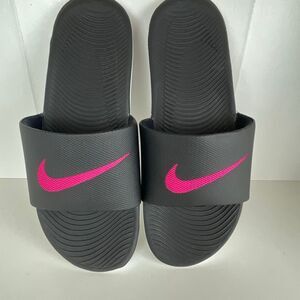 Nike Black and Fuchsia Slides Sandals 8
